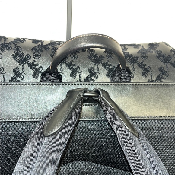 Coach Hitch Backpack – Style C6609 (H2161-C6609) - Rare & Discontinued - Picture 8 of 14